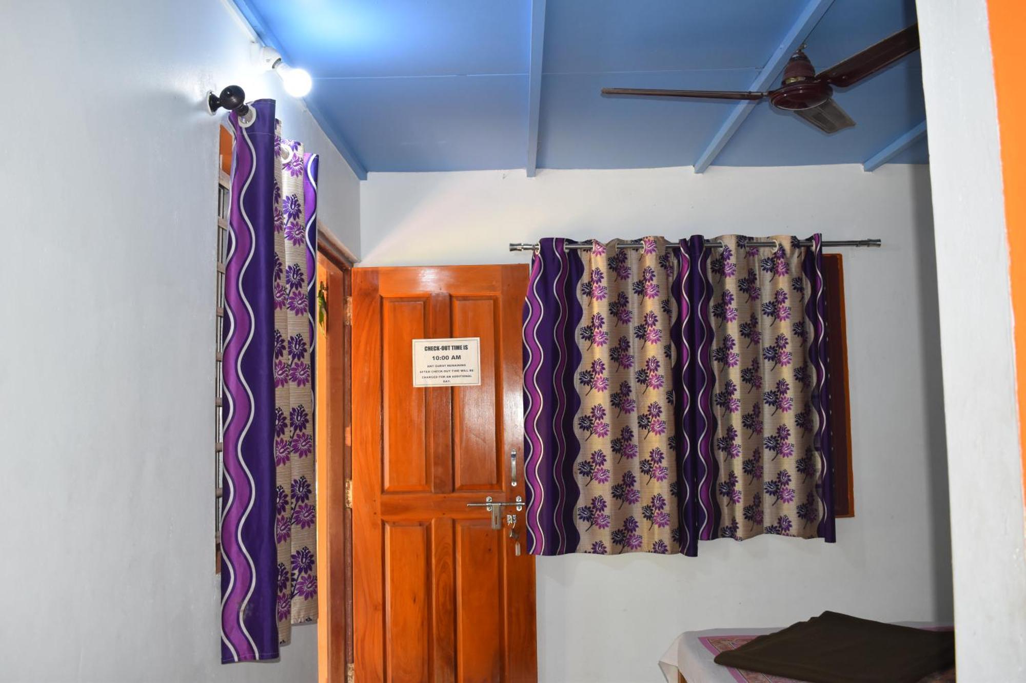 Gundappa Cafe Gokarna Kudle Beach ภายนอก รูปภาพ